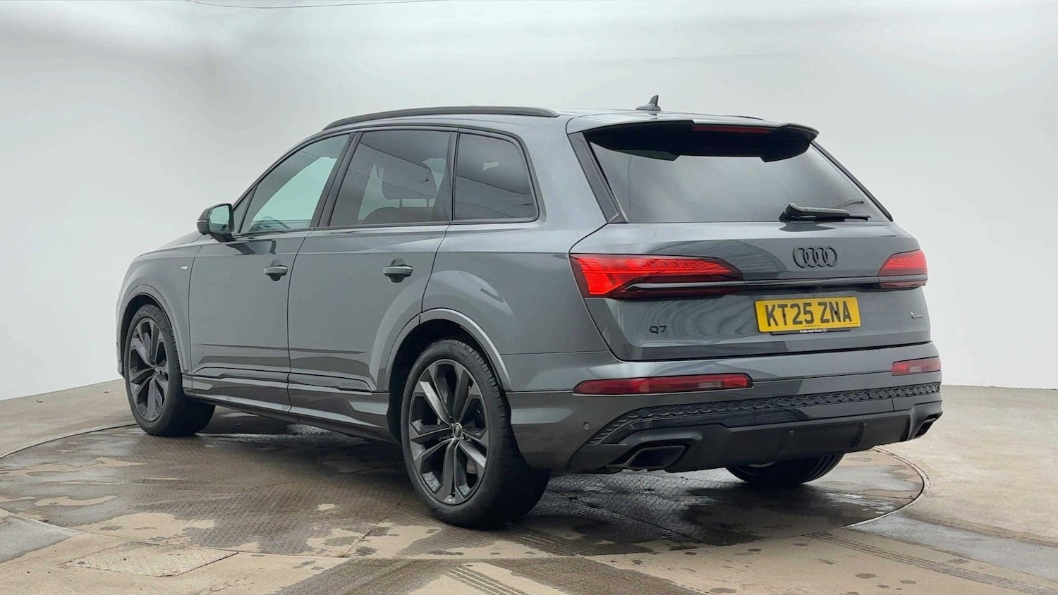 Used Audi Q7 2025 for sale - 76520010: Photo 3