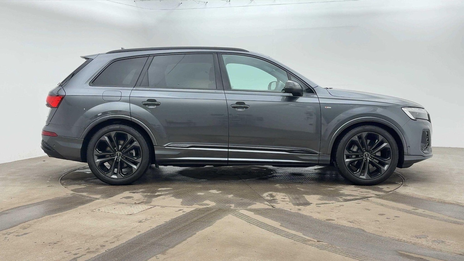 Used Audi Q7 2025 for sale - 76520010: Photo 4