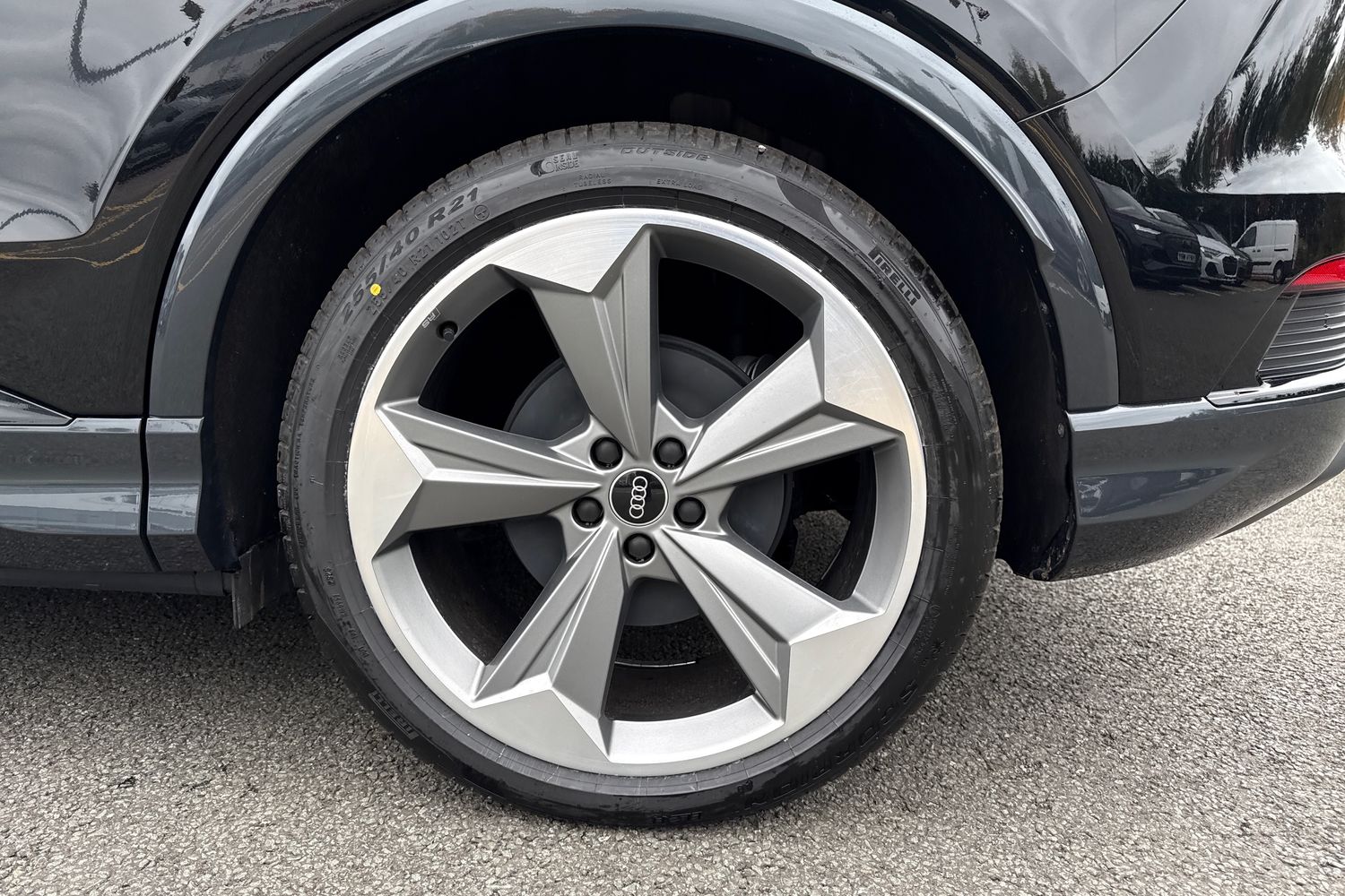 Used Audi Q4 e-tron 2025 for sale - 76435921: Photo 12