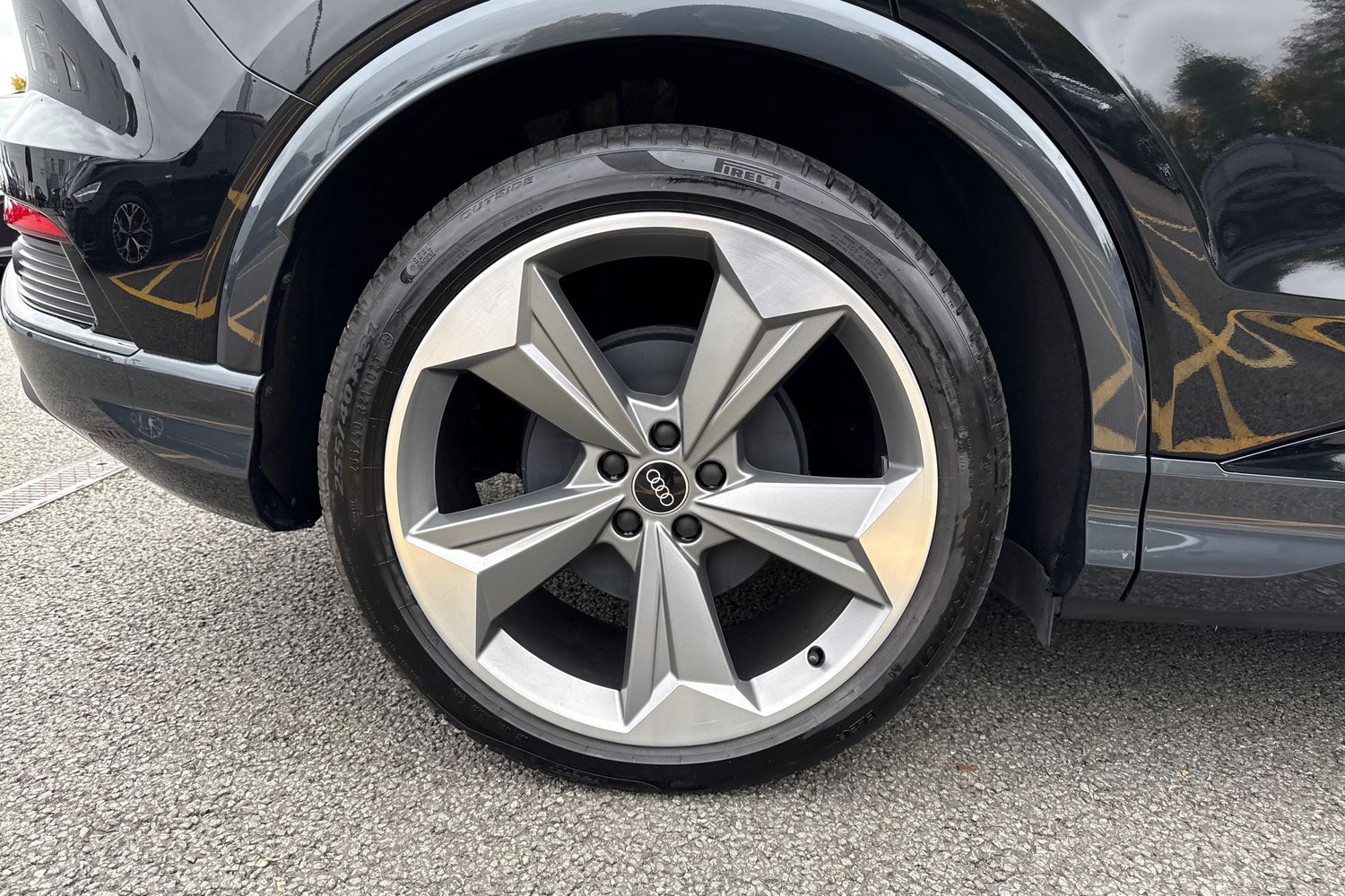 Used Audi Q4 e-tron 2025 for sale - 76435921: Photo 13