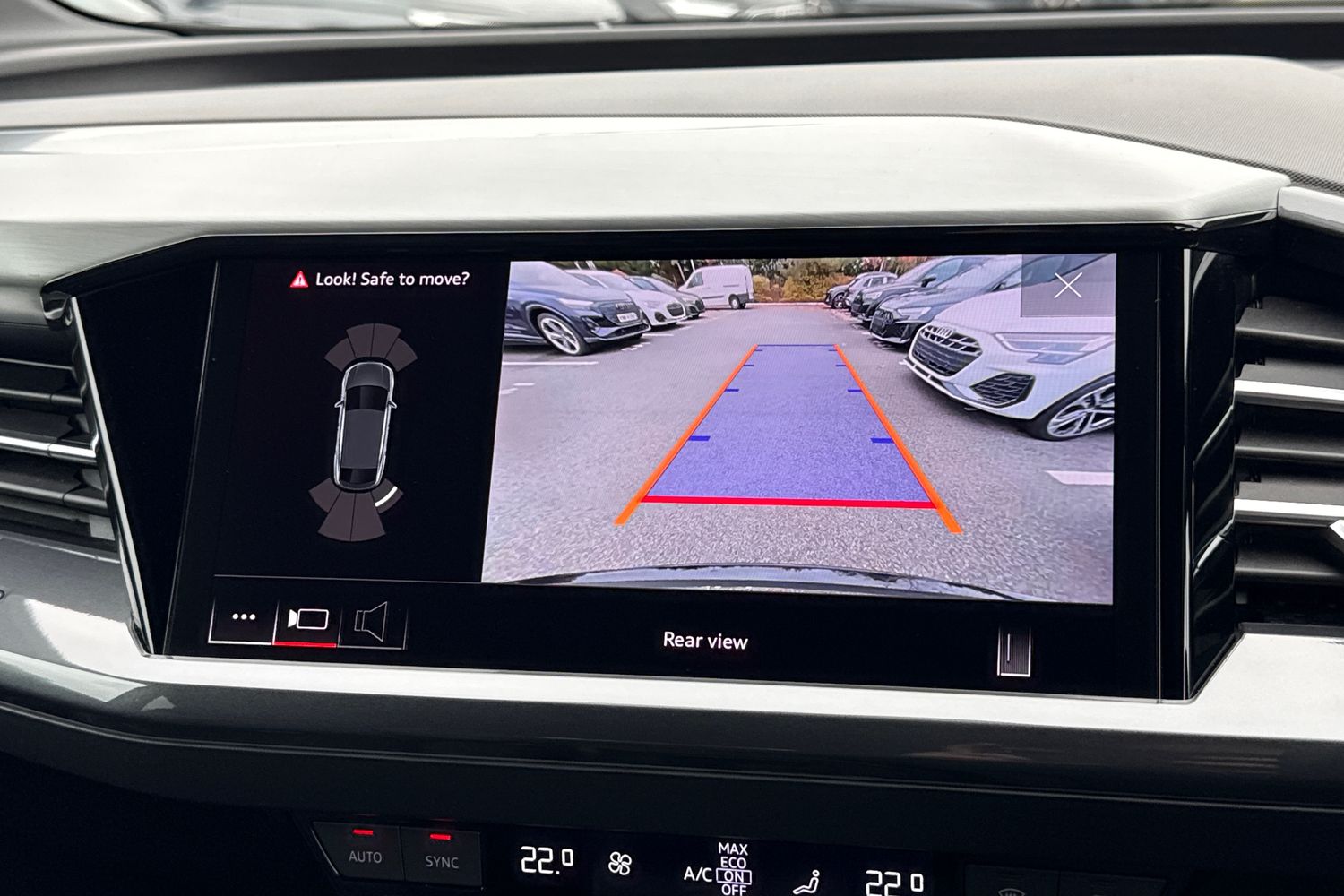 Used Audi Q4 e-tron 2025 for sale - 76435921: Photo 34