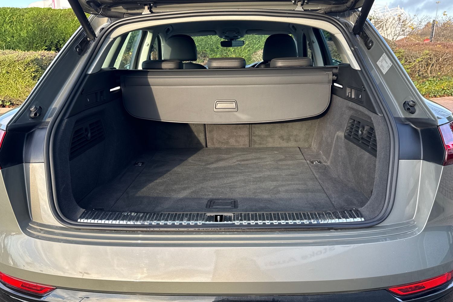 Used Audi Q8 2023 for sale - 76968028: Photo 6