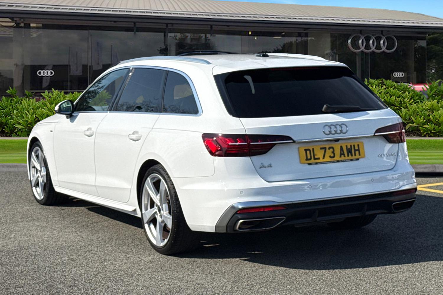 Used Audi A4 2024 for sale - 78121151: Photo 2