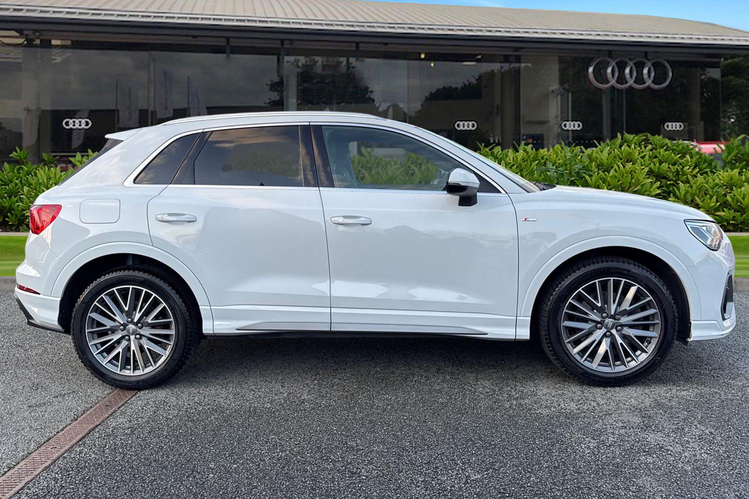 Used Audi Q3 2019 for sale - 77361742: Photo 3