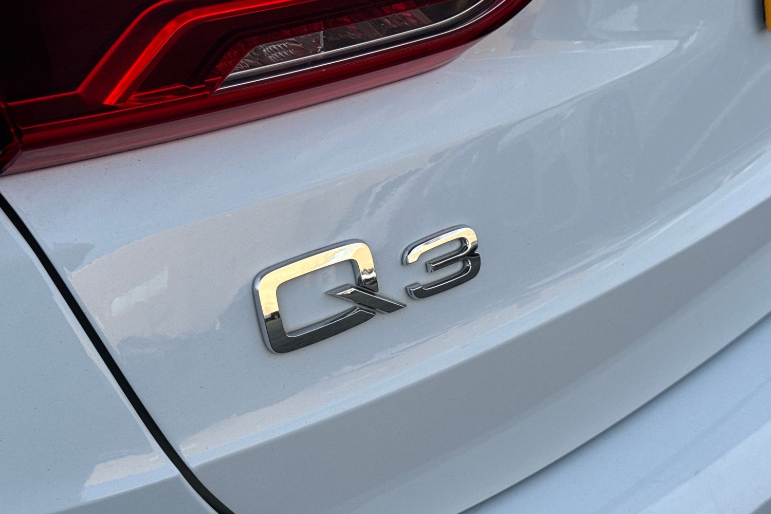 Used Audi Q3 2019 for sale - 77361742: Photo 53