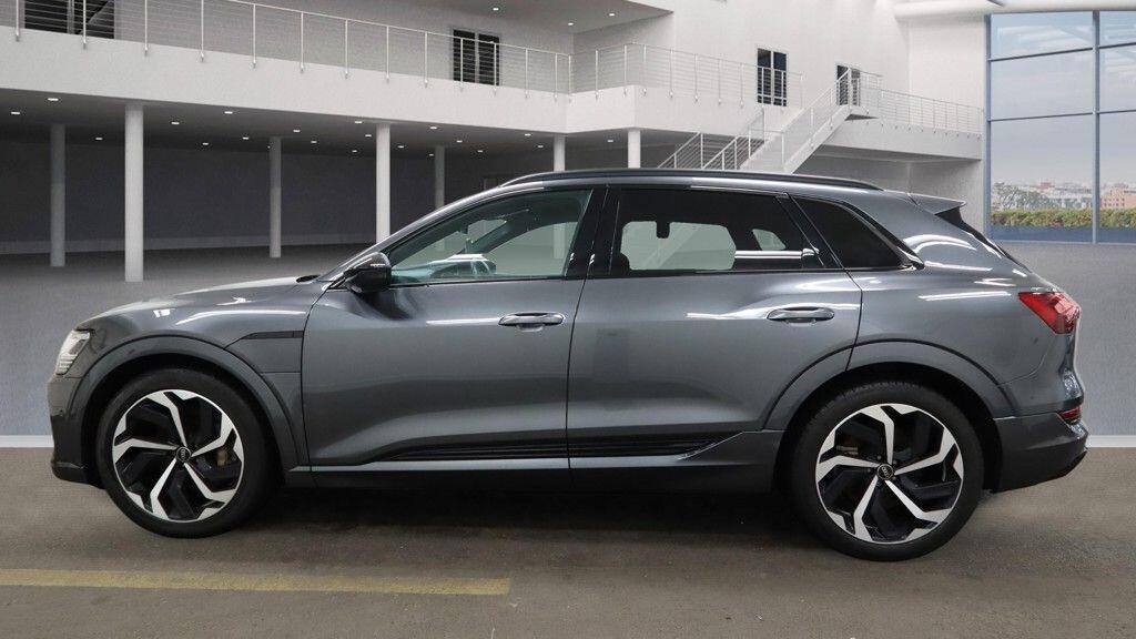 Used Audi e-tron 2021 for sale - 77287190: Photo 6