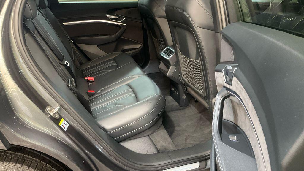 Used Audi e-tron 2021 for sale - 77287190: Photo 7