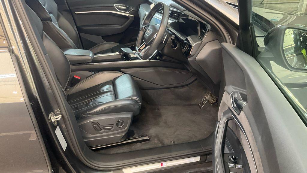 Used Audi e-tron 2021 for sale - 77287190: Photo 8