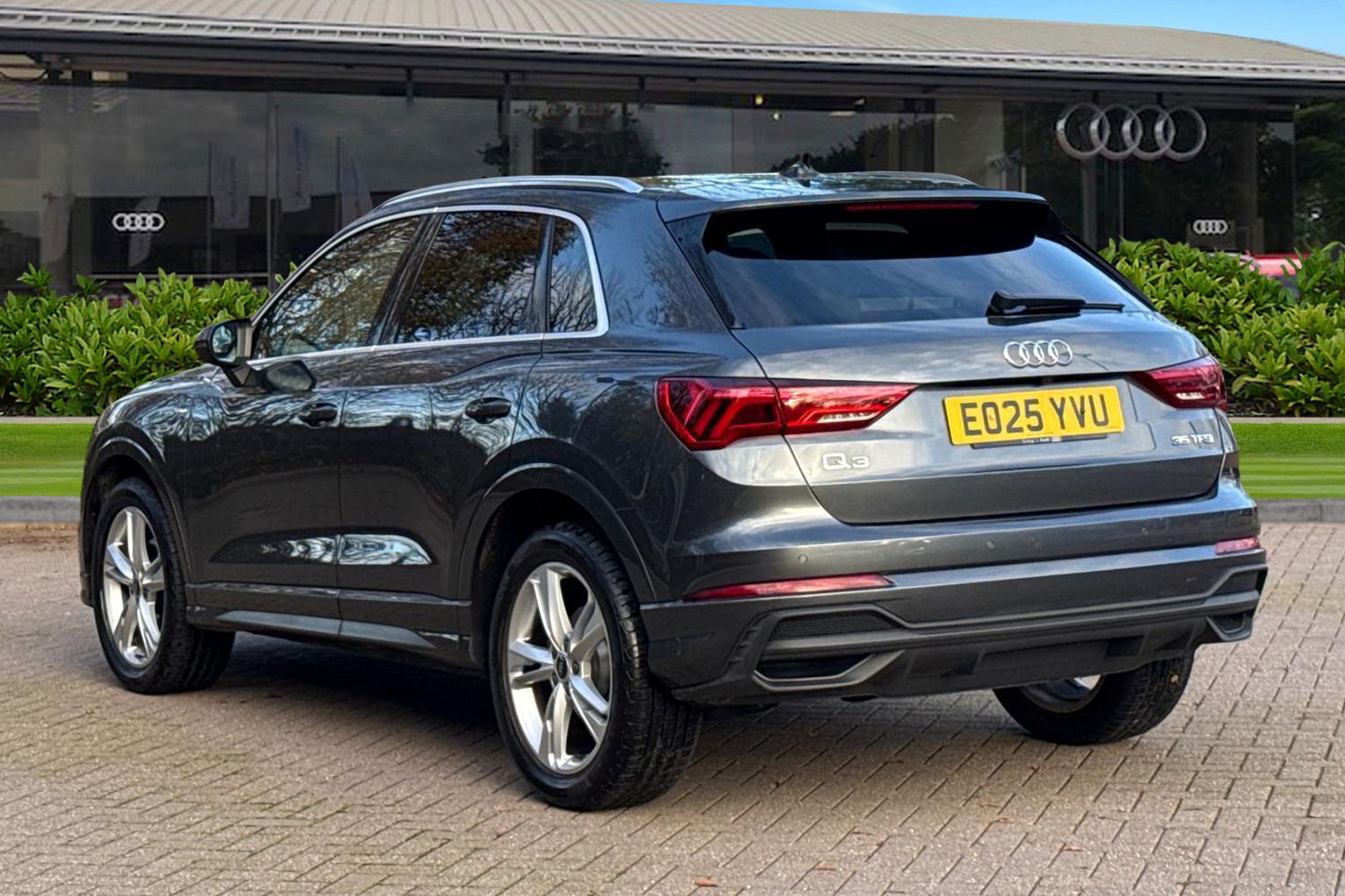 Used Audi Q3 2025 for sale - 76916499: Photo 2