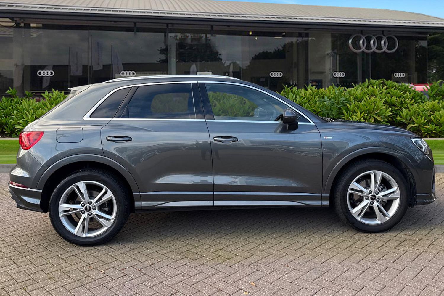 Used Audi Q3 2025 for sale - 76916499: Photo 3