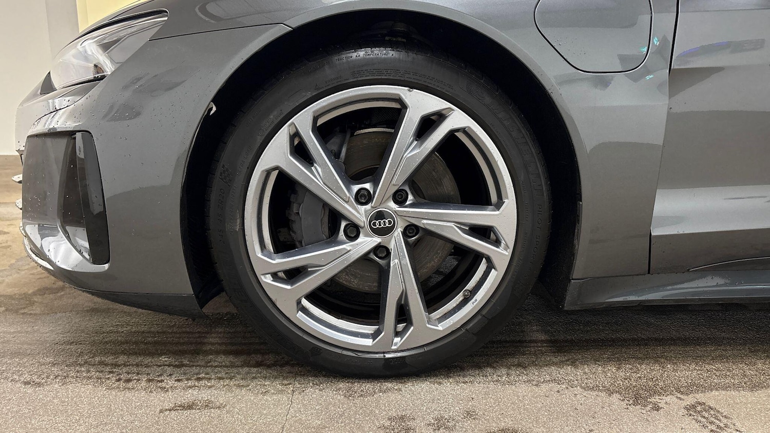 Used Audi e-tron GT 2022 for sale - 76558252: Photo 5