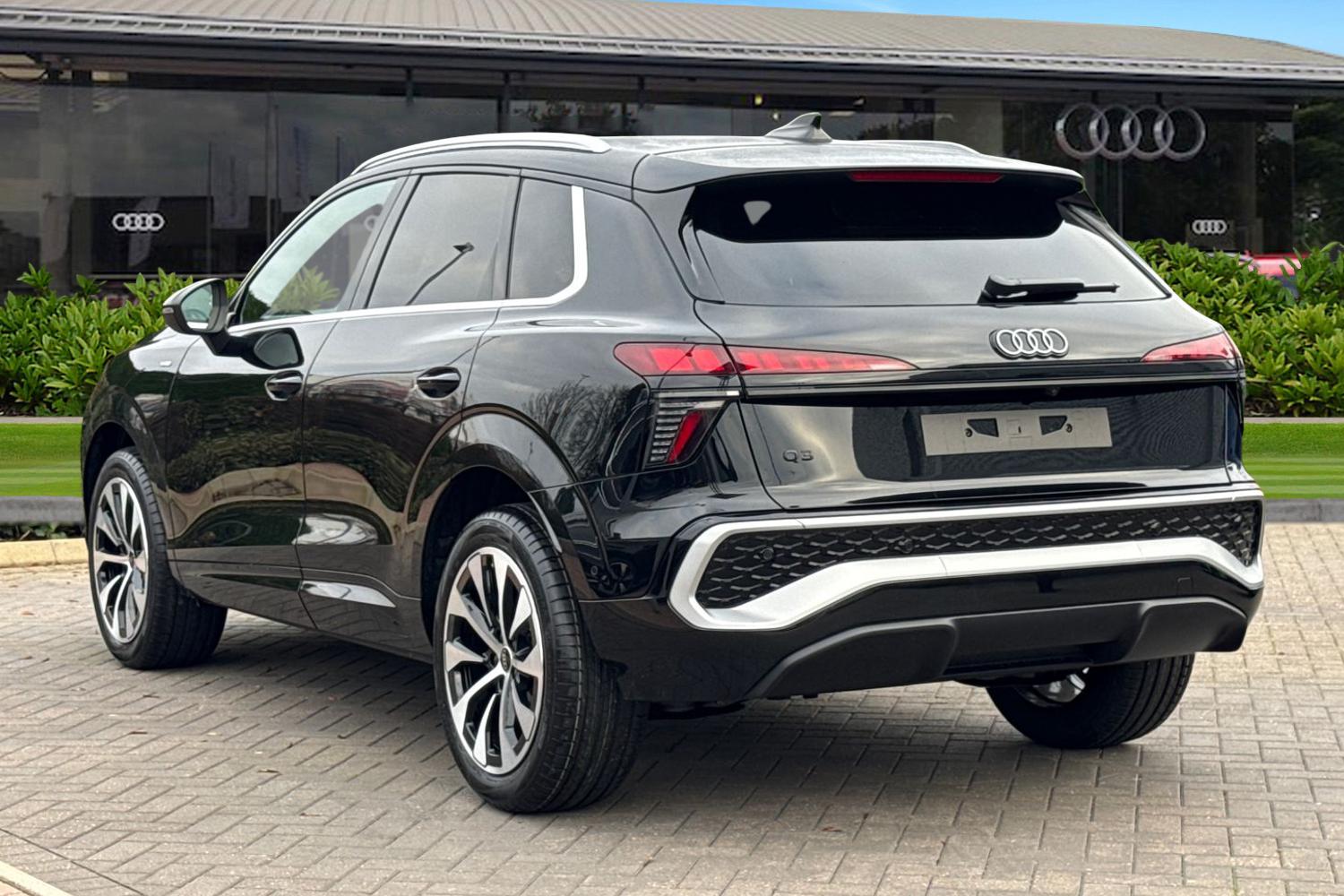 Used Audi Q3 2026 for sale - 77631426: Photo 2
