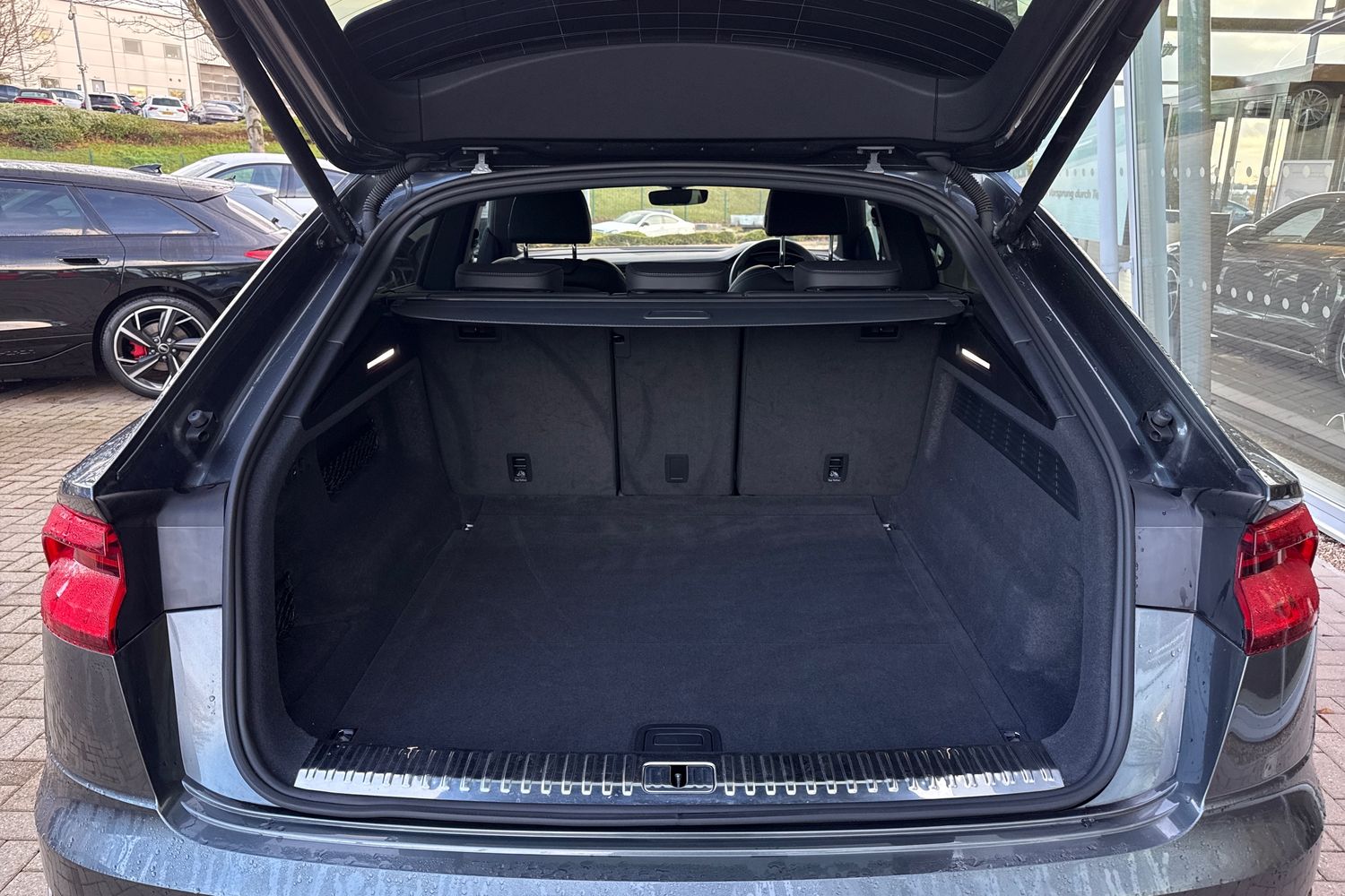 Used Audi Q8 2023 for sale - 76789542: Photo 7