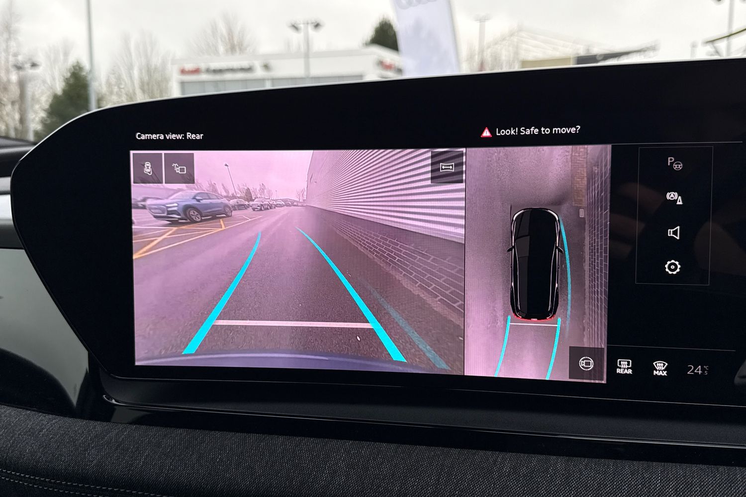 Used Audi Q6 e-tron 2025 for sale - 77463094: Photo 47