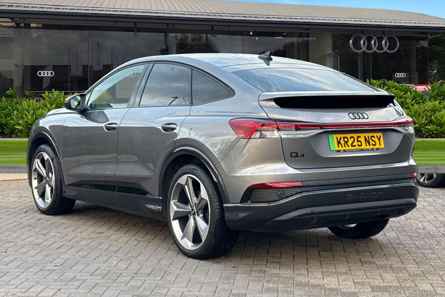 Used Audi Q4 e-tron 2025 for sale - 77382581: Photo 2