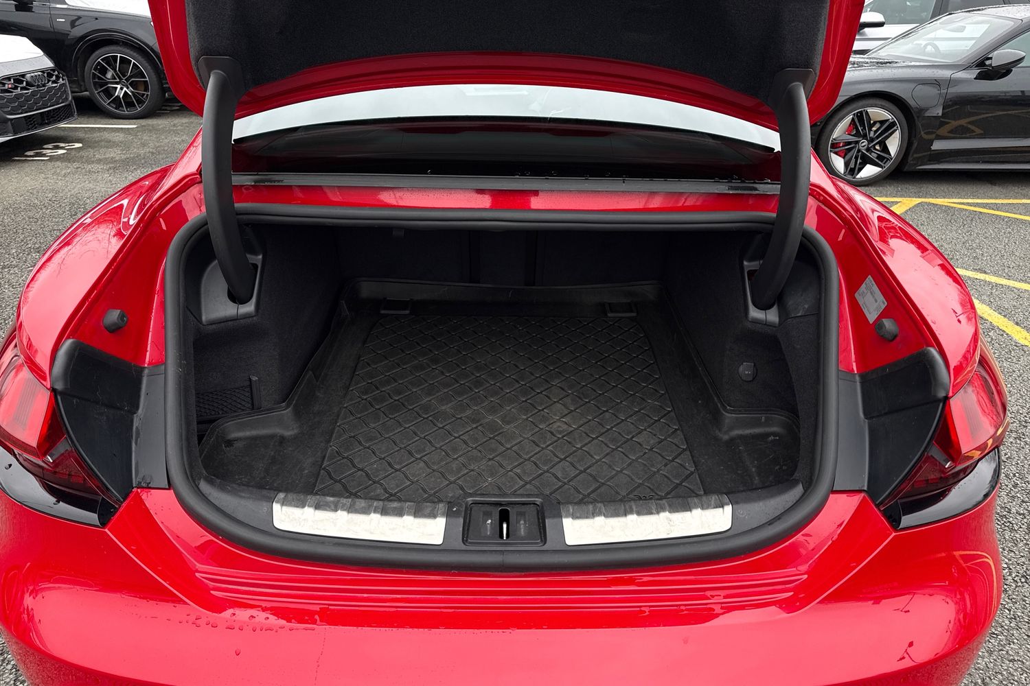 Used Audi e-tron GT 2022 for sale - 78121142: Photo 10