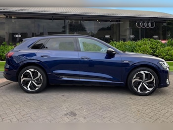 Used Audi e-tron 2021 for sale - 76896246: Photo