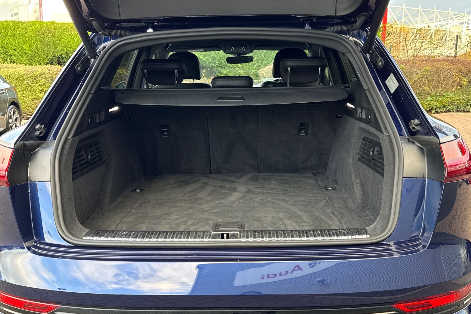 Used Audi e-tron 2021 for sale - 76896246: Photo 7