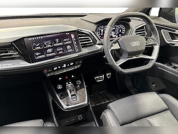Used Audi Q4 e-tron 2025 for sale - 76171179: Photo 2