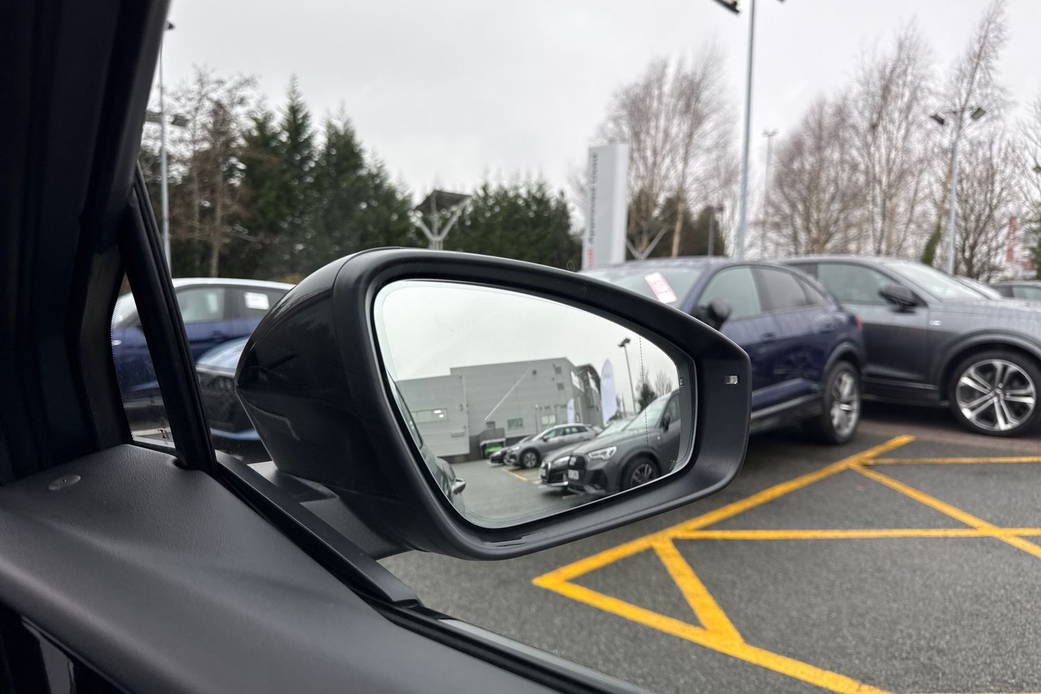 Used Audi Q4 e-tron 2025 for sale - 77383230: Photo 21