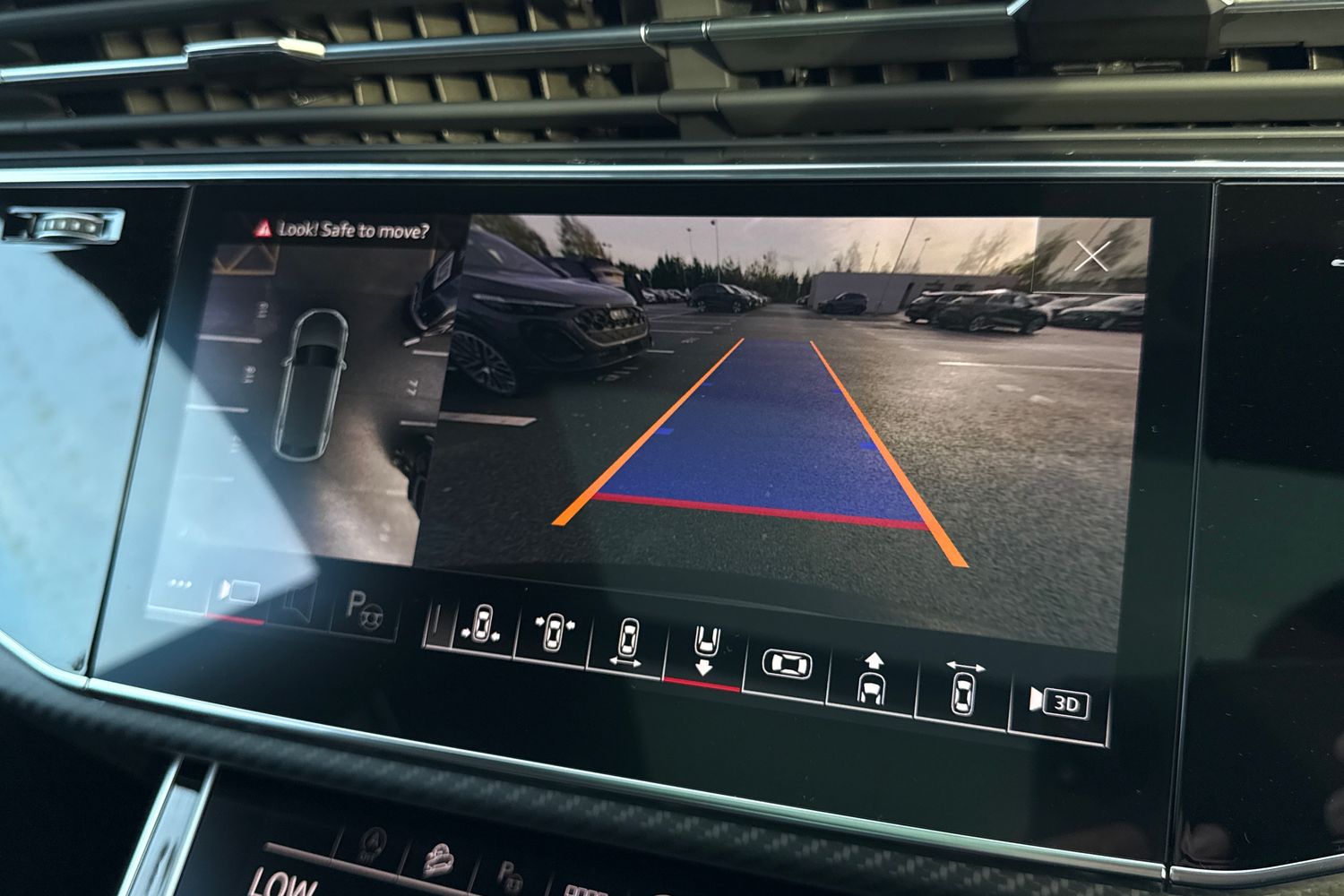 Used Audi RS Q8 2025 for sale - 76520000: Photo 57