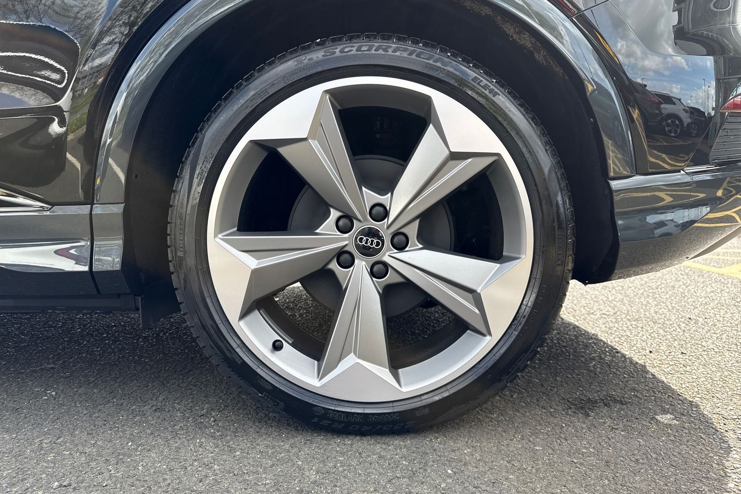 Used Audi Q4 e-tron 2025 for sale - 76143798: Photo 11