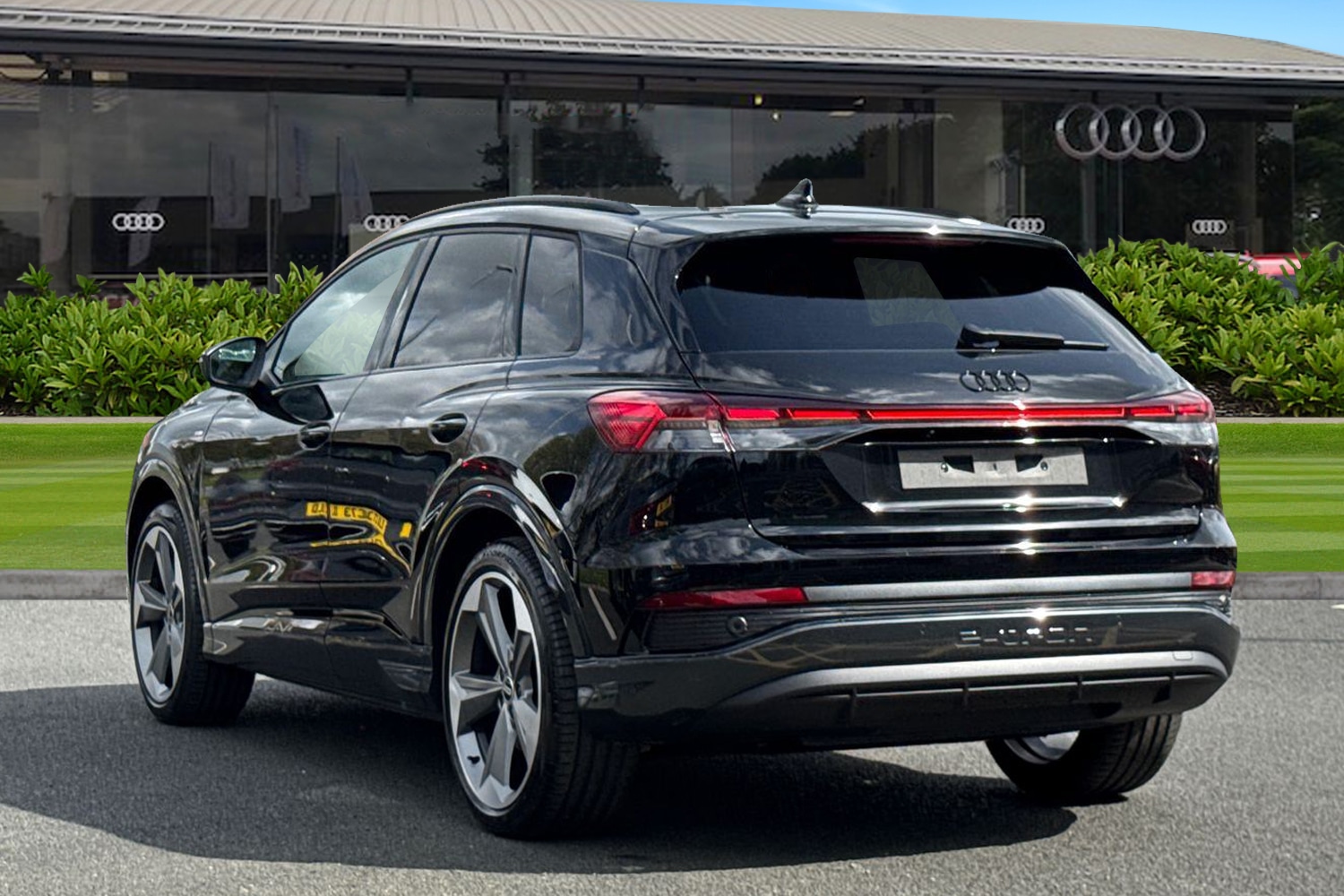 Used Audi Q4 e-tron 2025 for sale - 76143798: Photo 2