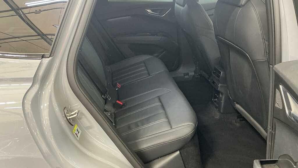 Used Audi Q4 e-tron 2024 for sale - 76171231: Photo 9