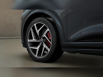 Used Audi Q6 e-tron 2025 for sale - 76453586: Photo