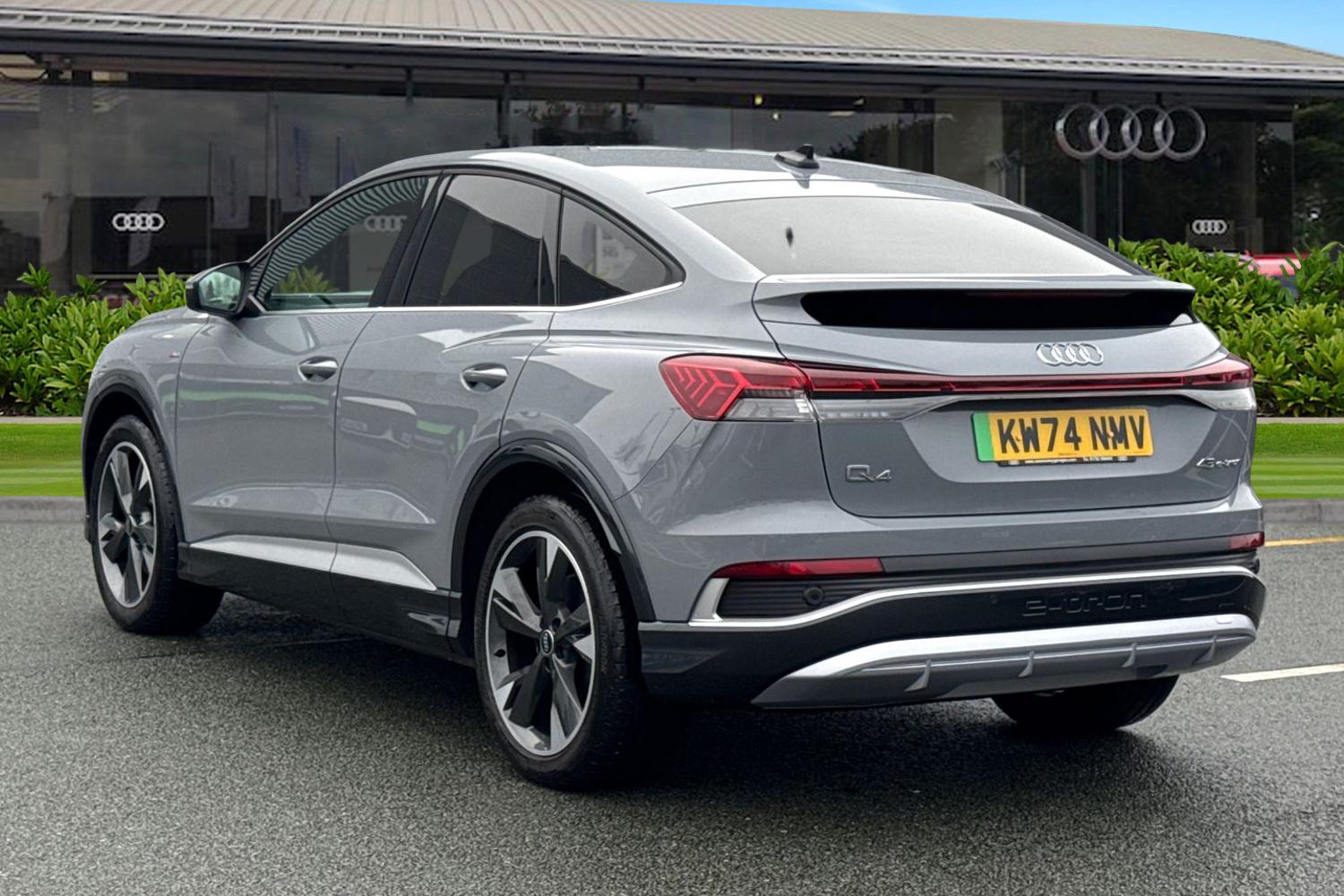 Used Audi Q4 e-tron 2024 for sale - 77355421: Photo 2