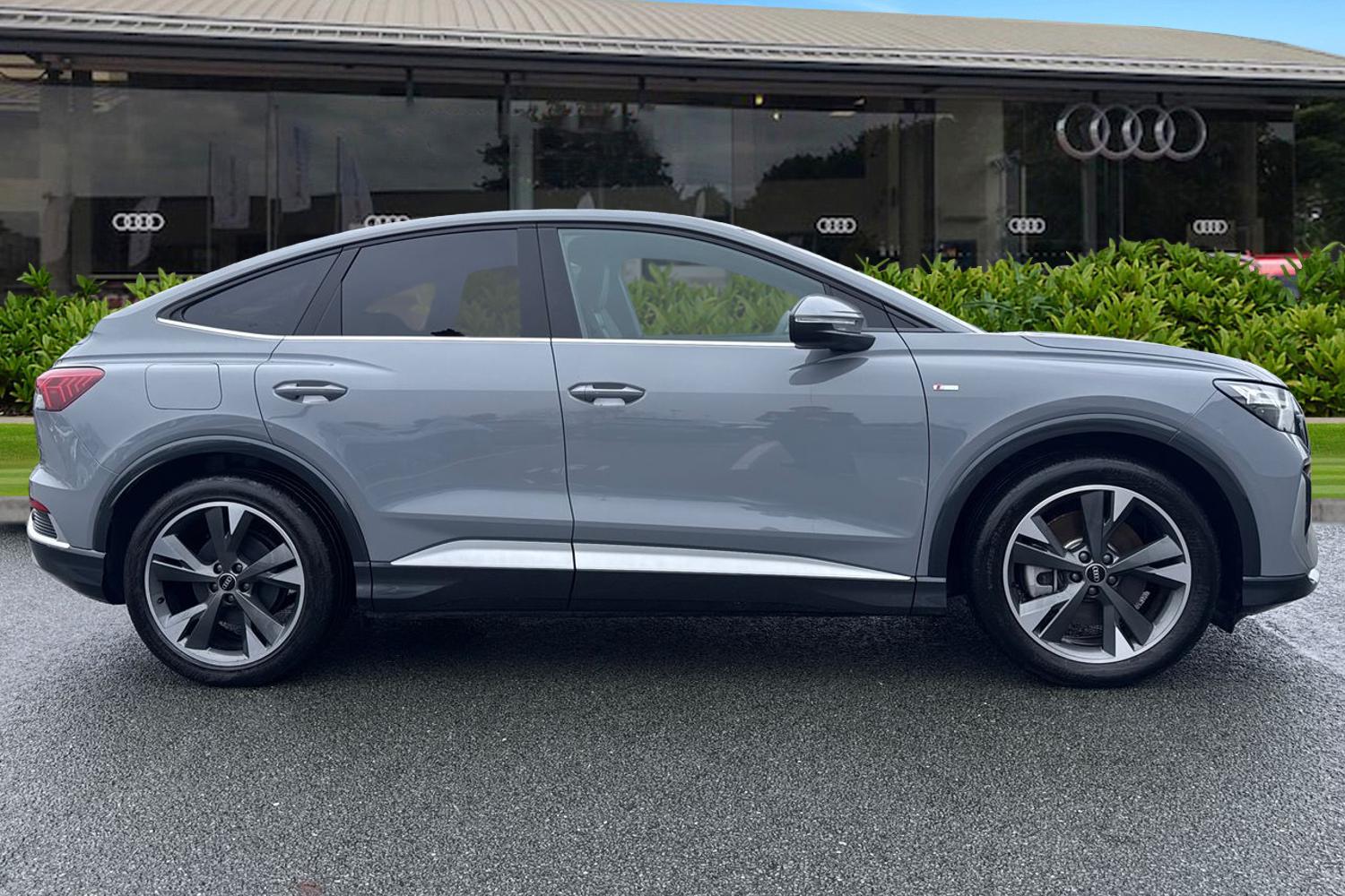 Used Audi Q4 e-tron 2024 for sale - 77355421: Photo 3