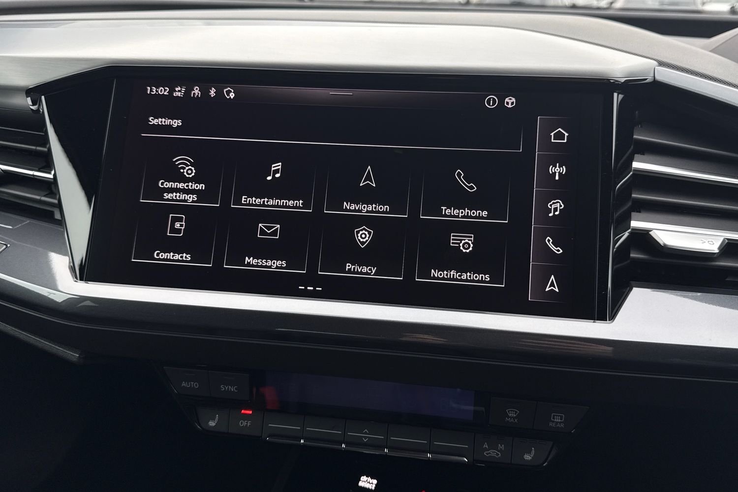 Used Audi Q4 e-tron 2024 for sale - 77355421: Photo 42