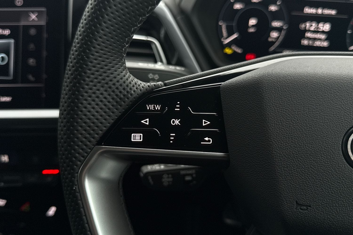 Used Audi Q4 e-tron 2024 for sale - 77355421: Photo 59