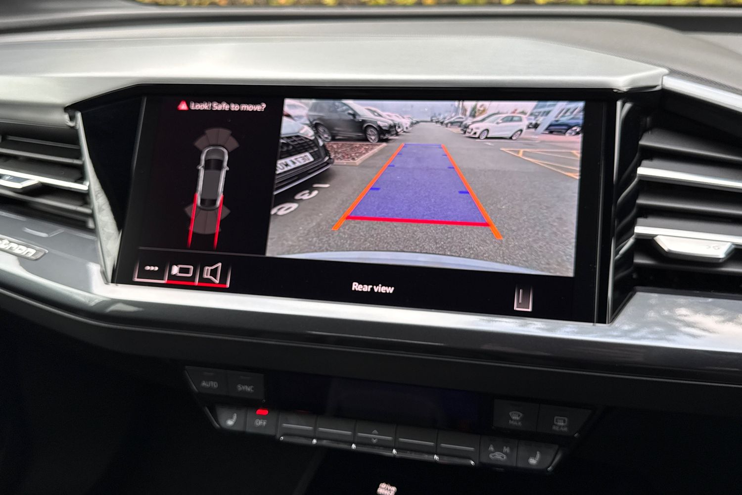 Used Audi Q4 e-tron 2024 for sale - 76460943: Photo 40