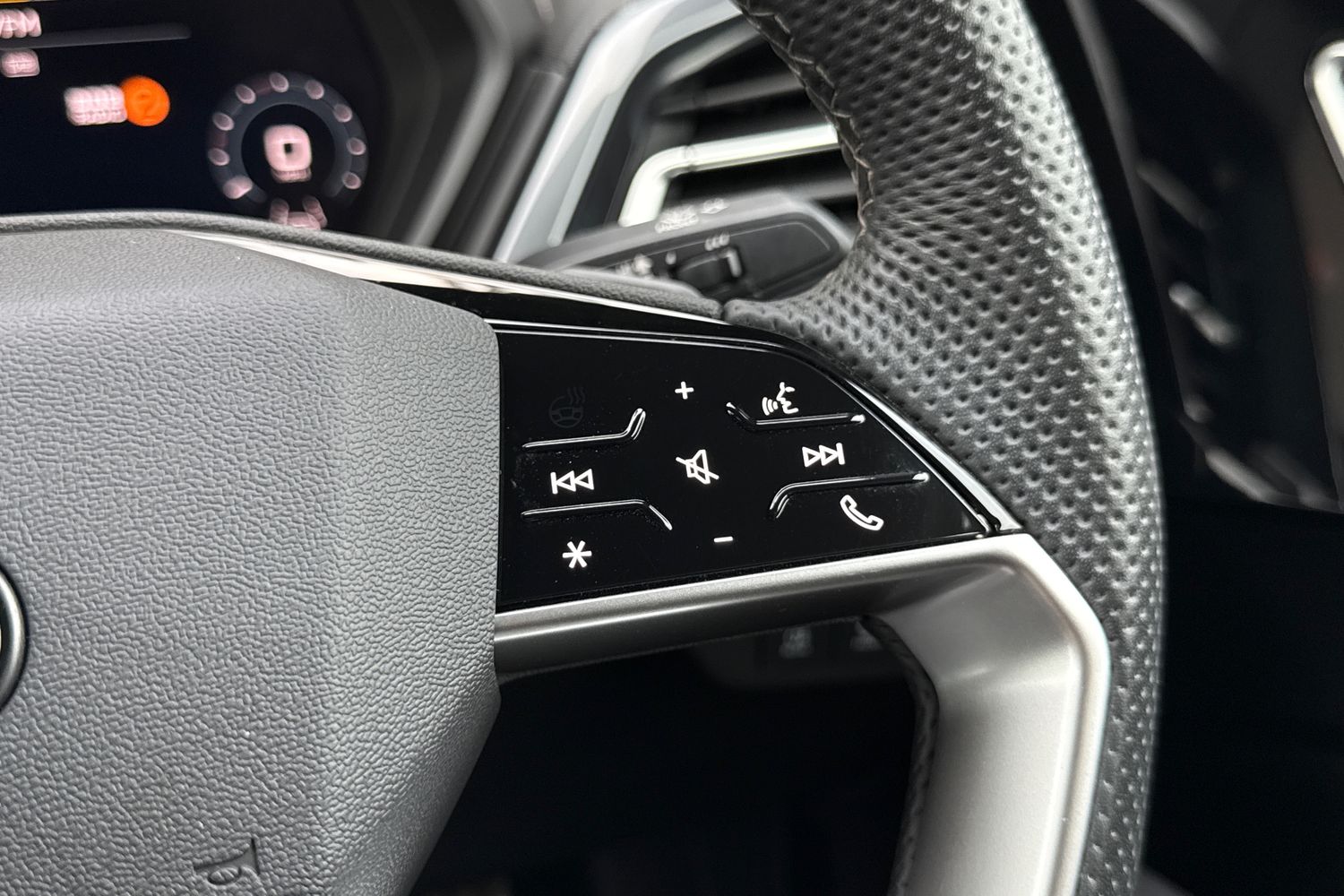 Used Audi Q4 e-tron 2024 for sale - 76460943: Photo 51