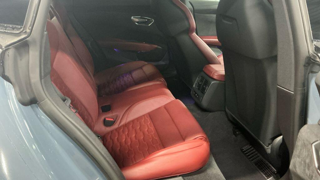 Used Audi RS e-tron GT 2022 for sale - 77546557: Photo 8