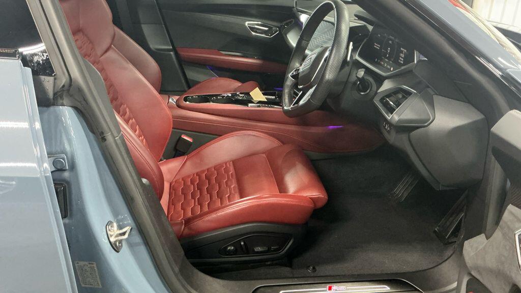 Used Audi RS e-tron GT 2022 for sale - 77546557: Photo 9