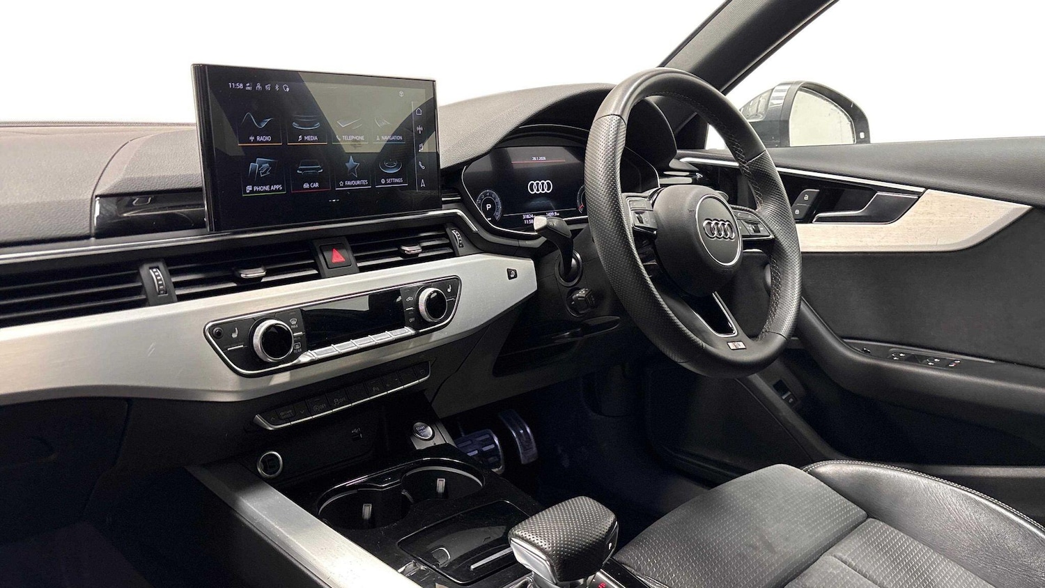 Used Audi A4 2023 for sale - 77564086: Photo 2