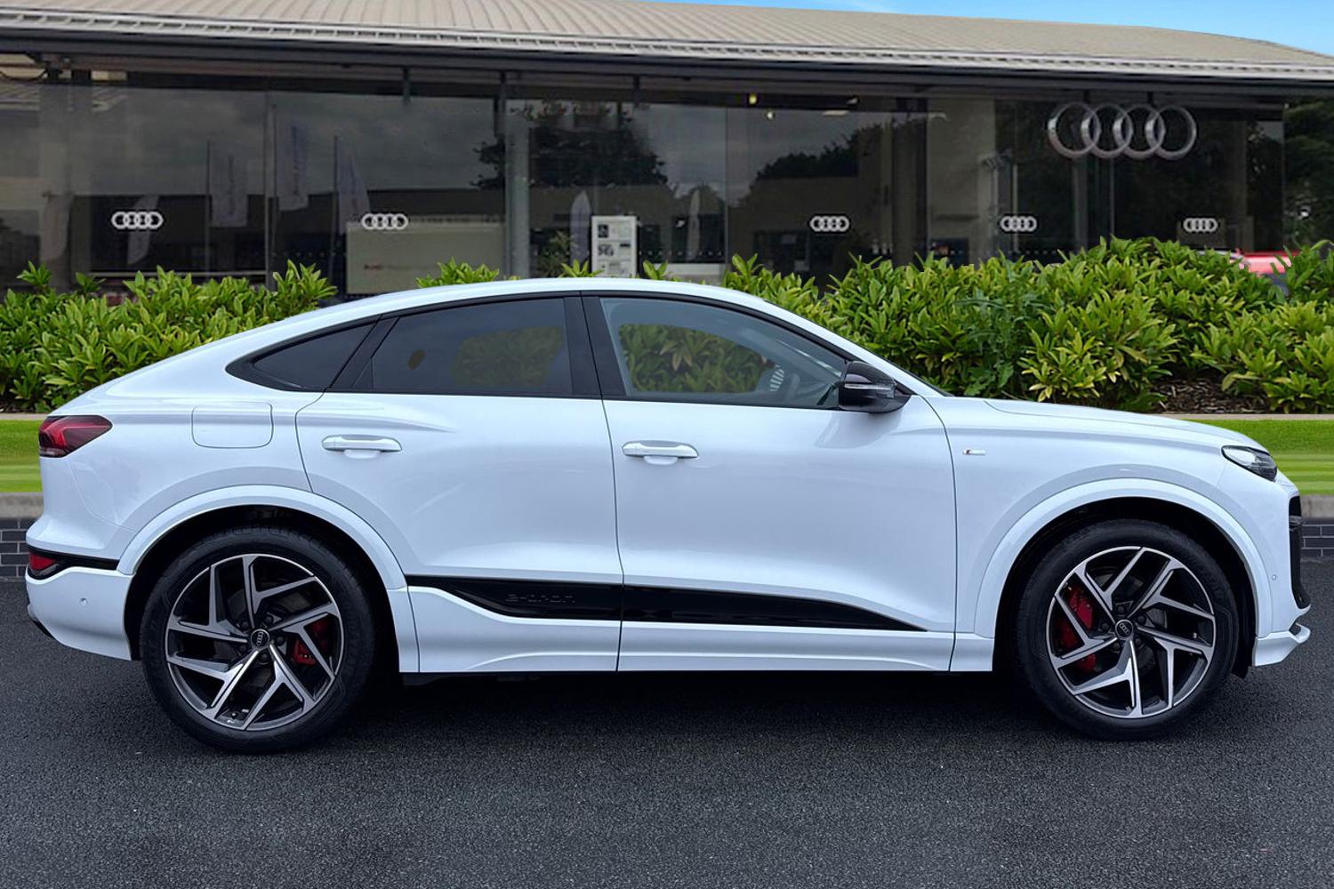 Used Audi Q6 e-tron 2025 for sale - 76697761: Photo 3