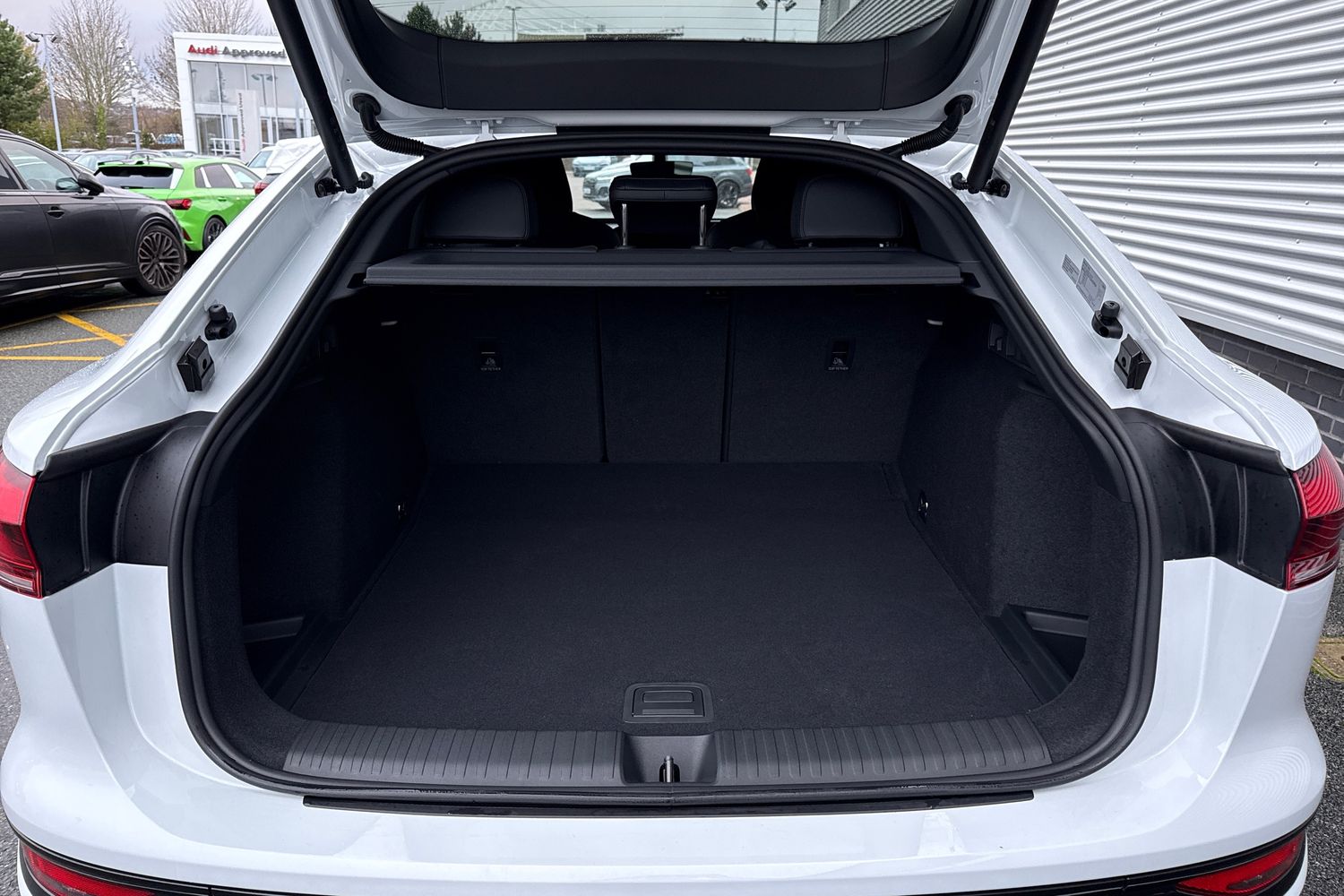 Used Audi Q6 e-tron 2025 for sale - 76697761: Photo 9