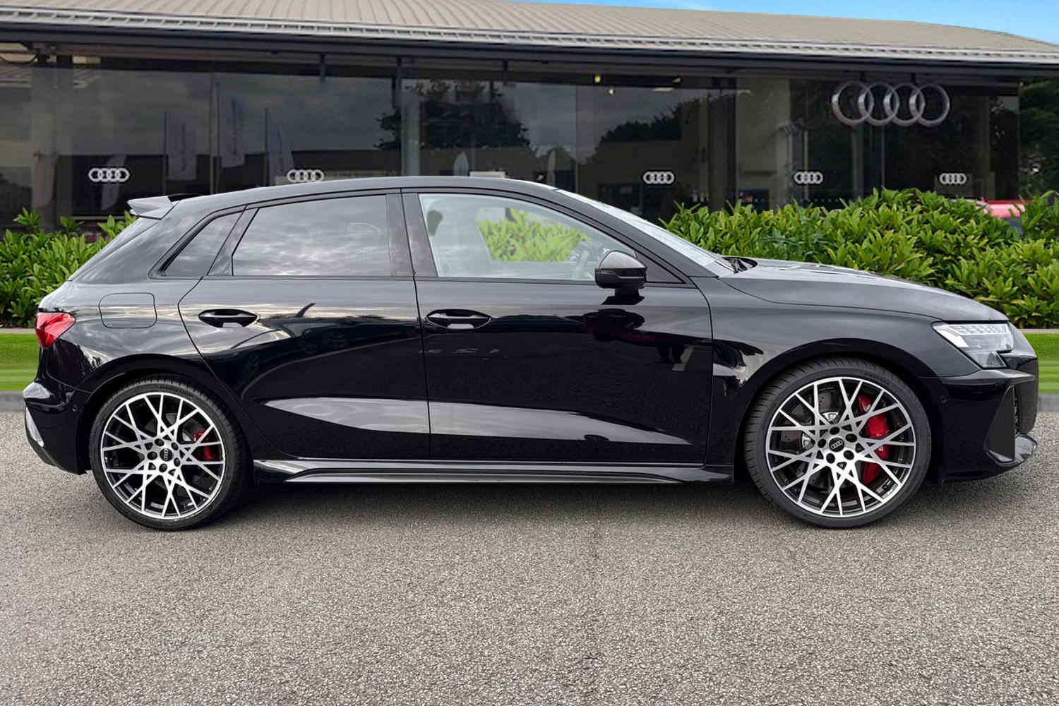Used Audi RS3 2025 for sale - 76133613: Photo 3