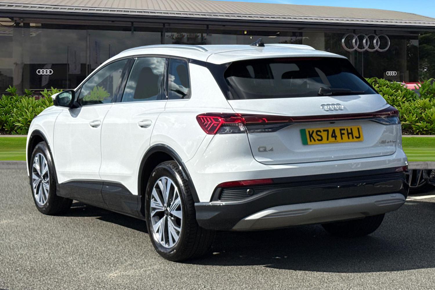 Used Audi Q4 e-tron 2024 for sale - 76017563: Photo 2