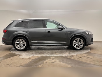 Used Audi Q7 2023 for sale - 79120130: Photo