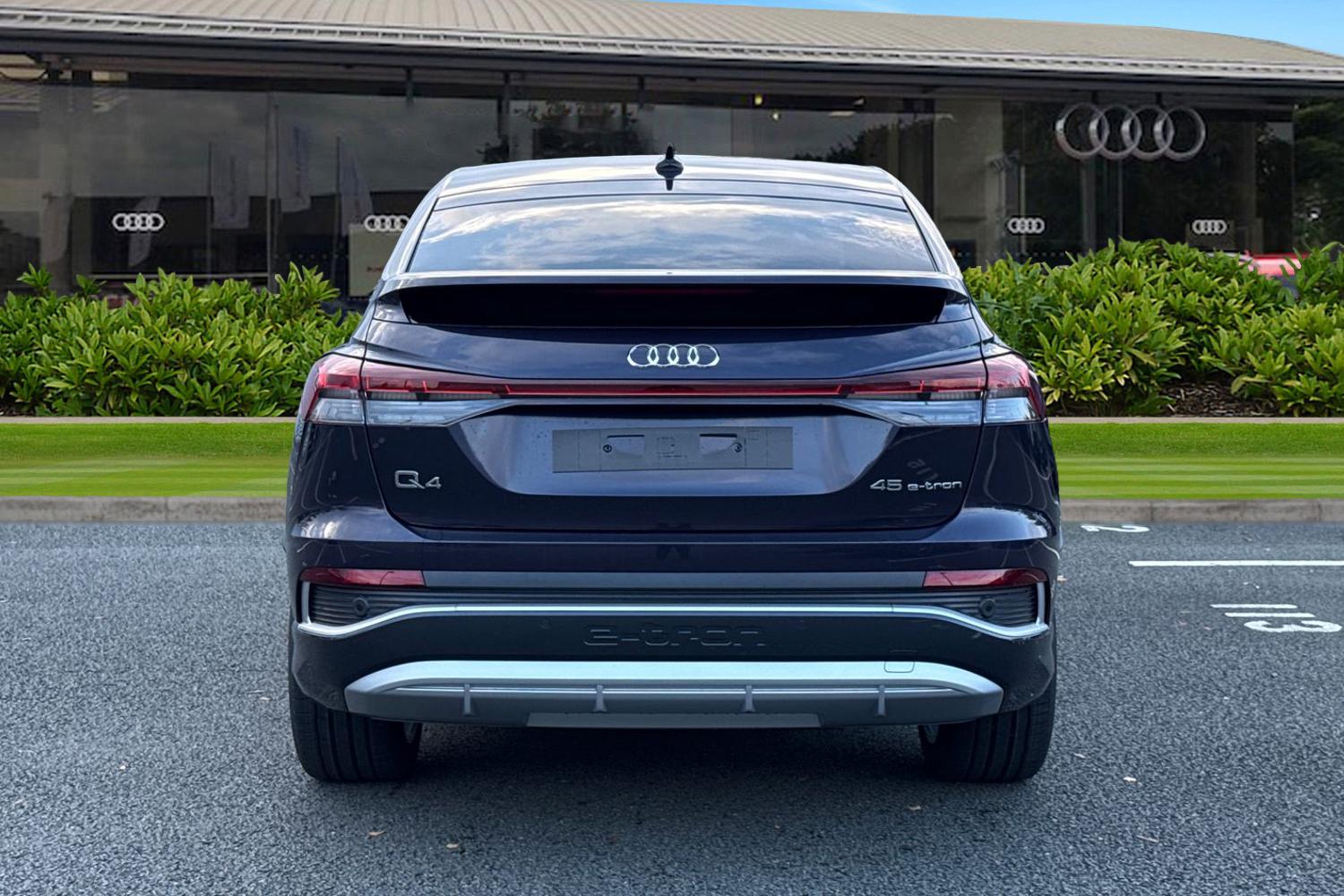 Used Audi Q4 e-tron 2026 for sale - 77382628: Photo 4