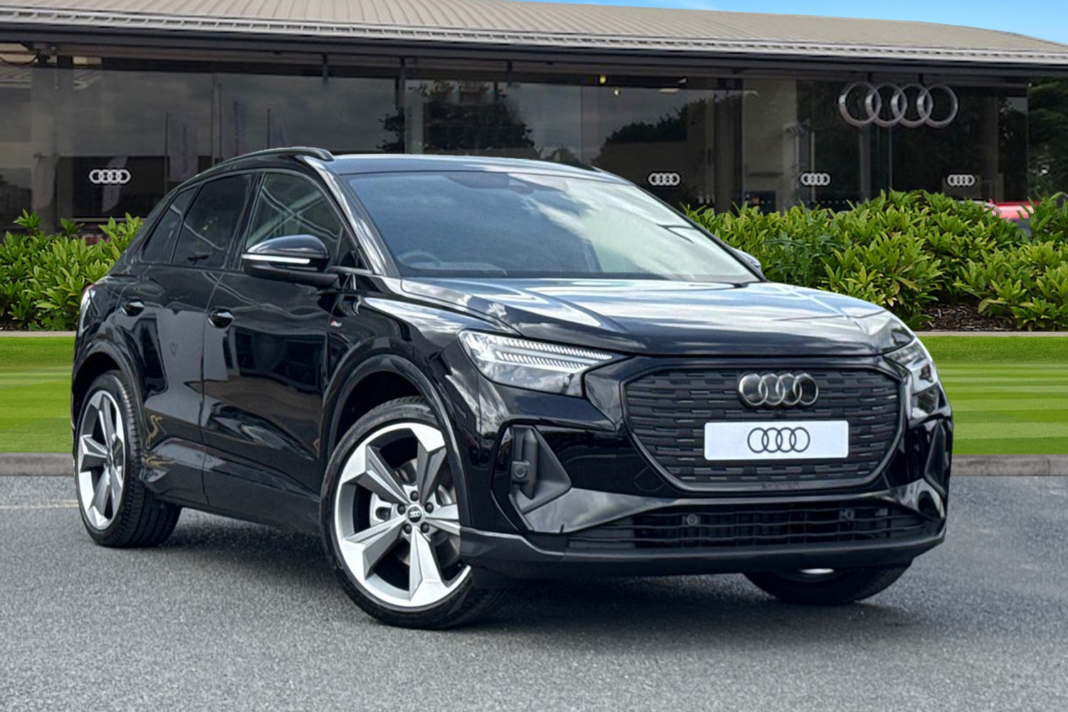 Used Audi Q4 e-tron 2025 for sale - 76143759: Photo 1