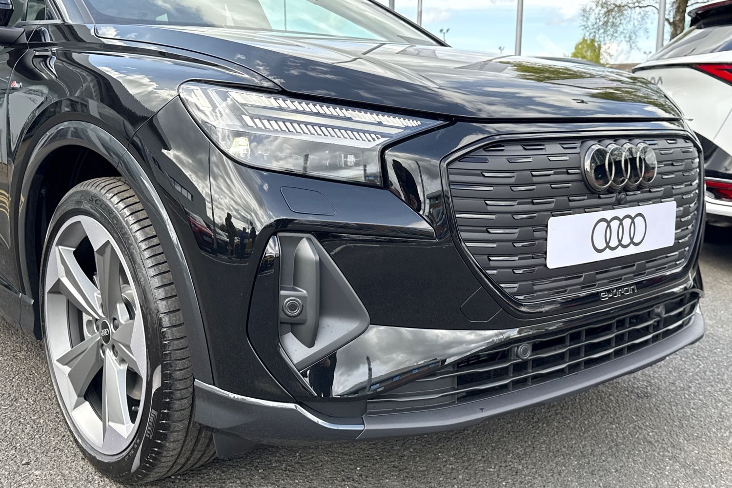 Used Audi Q4 e-tron 2025 for sale - 76143759: Photo 8