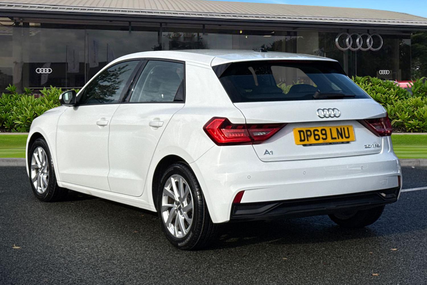 Used Audi A1 2019 for sale - 76395467: Photo 2