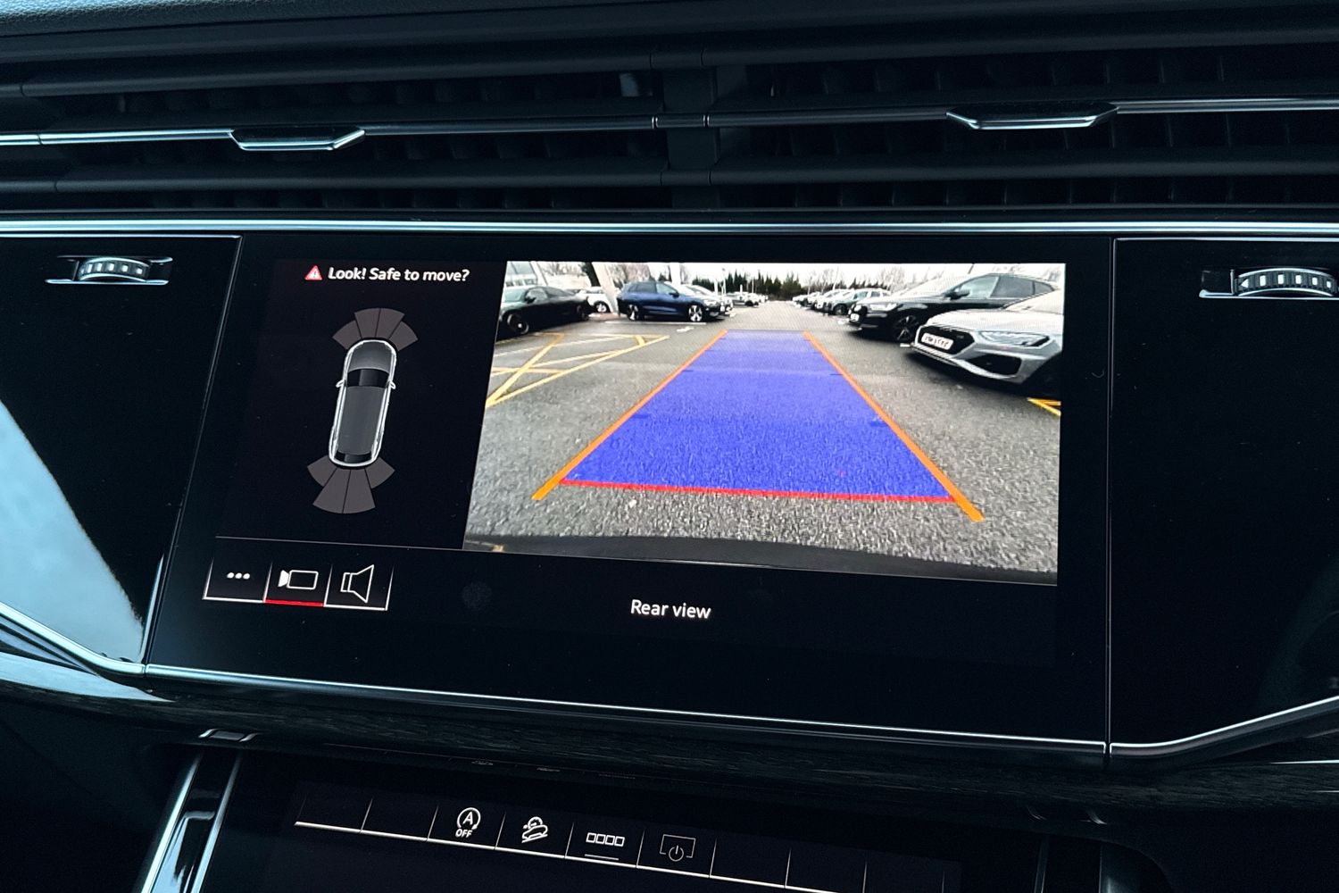 Used Audi Q8 2025 for sale - 77158800: Photo 24