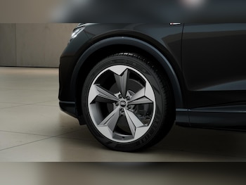 Used Audi Q4 e-tron 2025 for sale - 76143737: Photo 4