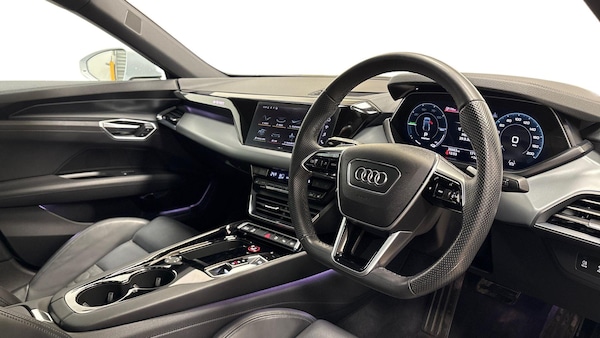 Used Audi e-tron GT 2023 for sale - 76274723: Photo 6